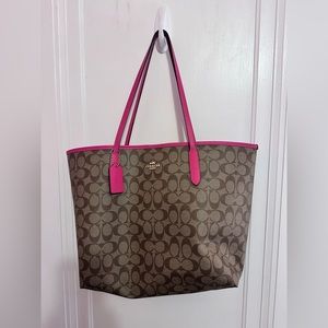 Coach City Tote, in great condition